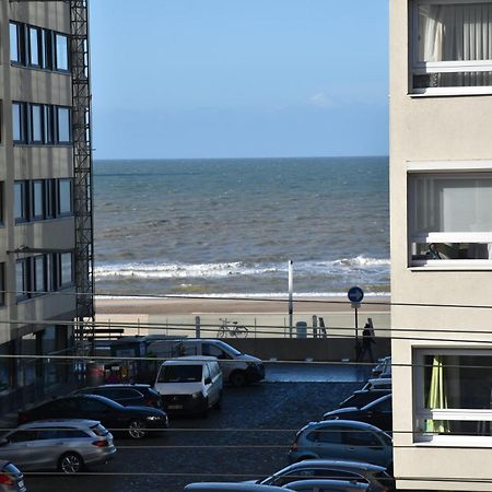 Lichtrijk 2-Slaapkamerappartement Met Zeezicht En Gratis Parking Ostend Exterior photo