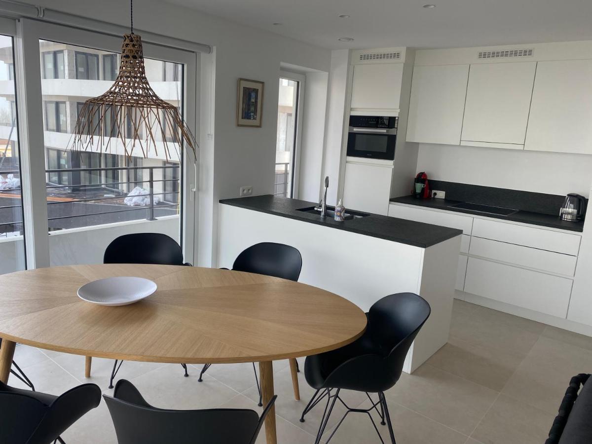 Lichtrijk 2-Slaapkamerappartement Met Zeezicht En Gratis Parking Ostend Exterior photo