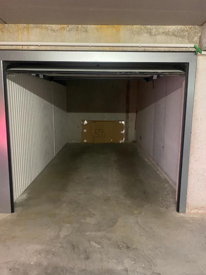 Lichtrijk 2-Slaapkamerappartement Met Zeezicht En Gratis Parking Ostend Exterior photo